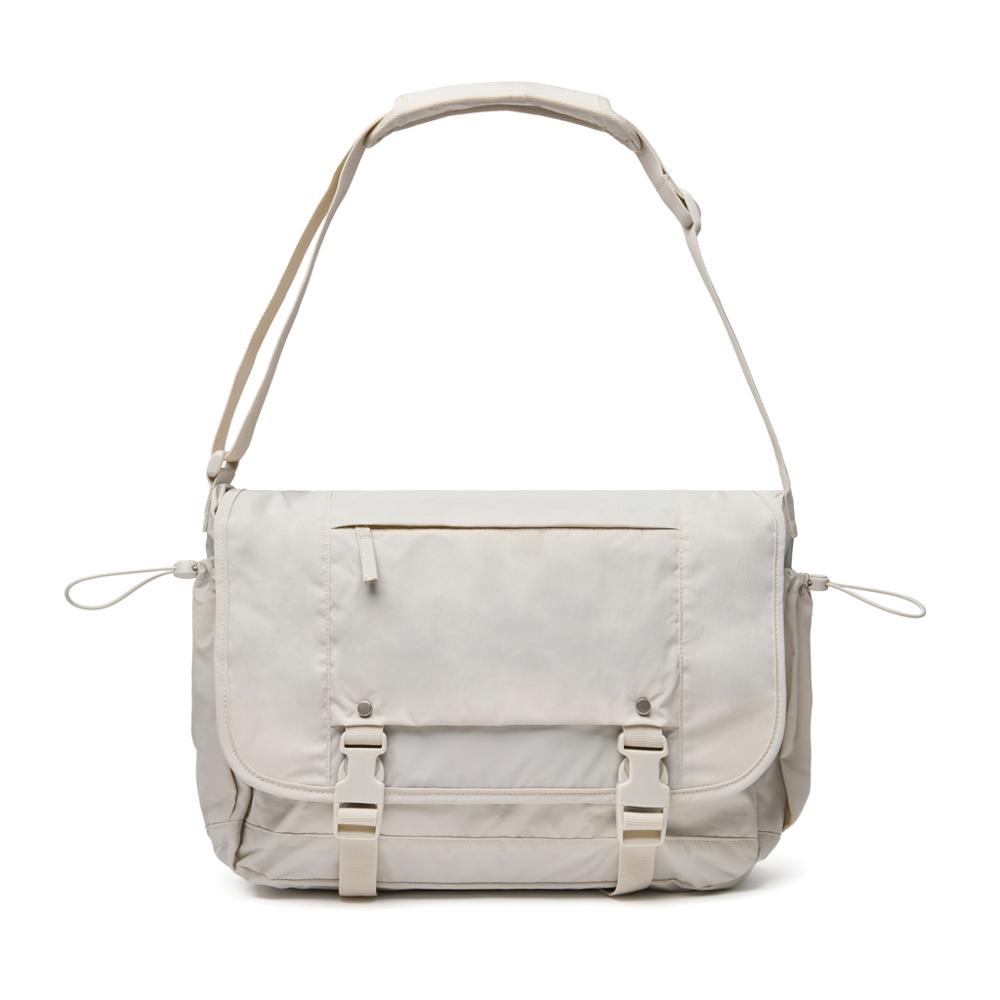 KENTO URBAN 15,6" Messenger aus RCS recyceltem Nylon - beige (± PMS 2330C)