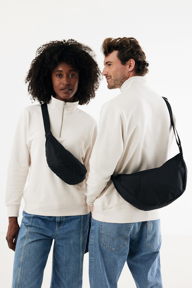 Crescent XL AWARE™ RPET Half-Moon Sling Tasche
